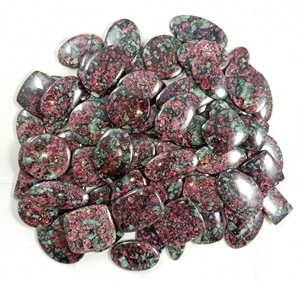 Pierre précieuse semi-précieuse naturelle Eudialyte, cabochon, pour la création de bijoux, pendentif, bague, bracelet, collier - Product Image 6