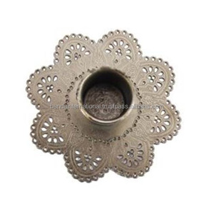 Bougeoir votif en fer avec finition en or antique pour l'éclairage de la décoration de la maison et d'autres bocaux de bougeoirs - Product Image 2