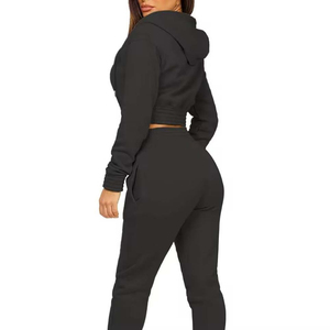 Women's Black 2-Piece Hip Hop Print Pattern <b>Crop</b> <b>Top</b> <b>Set</b> Fleece Casual Sportswear Full Length Pants Breathable Regular Fit - Product Image 1