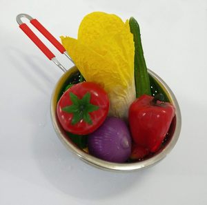 Passoire en acier inoxydable perforée avec long manche rouge, tamis pour pâtes, nouilles et spaghetti de cuisine - Product Image 4