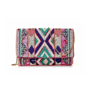 Pochette à perles multicolores personnalisable avec broderie et impression typographique pour femmes et filles - Product Image 4