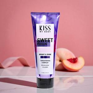 Loción perfumada Kiss My Body Bright & Shine Sweet Poi-son 226g. Disfruta del aroma sexy que te hace cautivadora. - Product Image 4