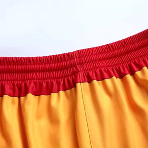 ชุดบาสเก็ตบอลระบายอากาศแบบซับลิเมชั่นสำหรับผู้ชาย ชุดทีม เสื้อและกางเกงขาสั้น ชุดทีมแบบกำหนดเองได้ ผลิตจากโพลีเอสเตอร์ 100% สำหรับทุกเพศ - Product Image 4