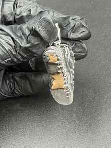 Pendentif Sneaker Moissanite Iced Out, Breloque Chaussure Hip Hop, Bijoux en Argent Sterling 925, Pendentifs et Breloques de Joaillerie Fine - Product Image 4