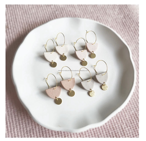 2025 nueva llegada redondo de madera azul resina dos tonos geométricos Boho pendientes para mujeres niñas pendientes colgantes llamativos - Product Image 4