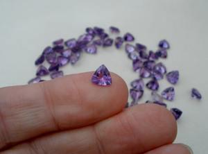 Ametyste naturelle de 7 mm, taille triligne, certifiée par un tiers, pour la fabrication de bijoux et l'artisanat, effet étoilé, vert - Product Image 3