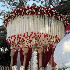 ดอกไม้ประดิษฐ์พวงมาลัยดอกกุหลาบแดงและดอกมะลิลายดอกไม้งานแต่งงานตกแต่งเทศกาลและตกแต่งฉากหลังแขวน Prop - Product Image 1