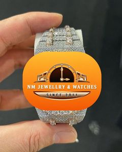 NM JEWELLRY & WATCHES นาฬิกาข้อมือสตรีสแตนเลสสตีลหรูหรา นาฬิกาควอทซ์ หน้าปัดอนาล็อก ตัวล็อคแบบพับได้ สายขนาด 18 มม. เรืองแสง แฟชั่น - Product Image 1