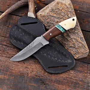 Cuchillo de Hoja Fija de Acero de Damasco Fabricado por OEM/ODM, Mango de Palisandro y Hueso, Funda Cruzada, Espiga Completa, para Caza y Camping - Product Image 1