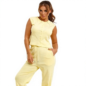 Conjunto Deportivo Casual para Mujer, Top Rosa sin Mangas con Botones y Pantalones a Juego, Color Sólido, Ligero, de Nailon/Algodón, Resistente al Viento y de Secado Rápido - Product Image 3