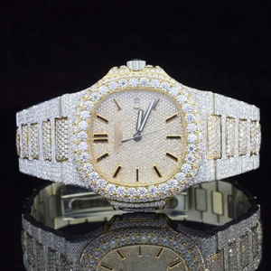 Superbe montre pour homme avec cadran carré serti de moissanite, montre élégante et luxueuse avec boîtier en acier inoxydable - Product Image 5
