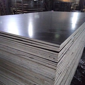 Contrachapado Recubierto de Película Hecho en Vietnam para Construcción de Exportación, Superficie Lisa, Sin Deformaciones - Product Image 1