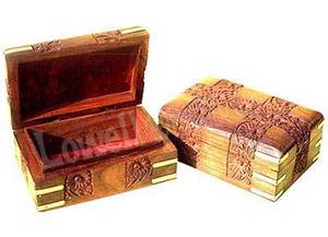 Caja de madera hecha a mano con diseño de rayas, caja de almacenamiento decorativa tallada para recuerdos de joyería o regalos rústicos - Product Image 2