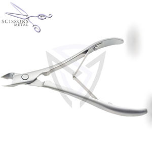 Pince à cuticules et à ongles incarnés en acier inoxydable professionnel, nouveau style, livraison rapide pour la manucure et la pédicure - Product Image 2