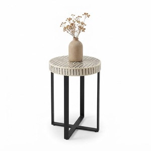 Tabouret artisanal en os incrusté rose, table d'appoint géométrique, table de chevet en bois massif de style marocain pour la décoration intérieure du salon - Product Image 3