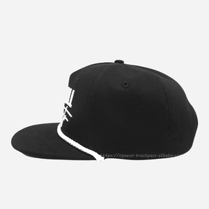 หมวกแก๊ปปักโลโก้ตามสั่ง 5 แผง ทรง Snapback ปีกแบน สไตล์สตรีทแวร์ แฟชั่นอเมริกัน ผลิตจากโรงงานเวียดนาม MOQ ต่ำ - Product Image 3