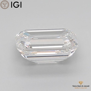 Diamante cultivado en laboratorio CVD con corte esmeralda de 4.51 quilates, color E, claridad VVS1, con certificado IGI, para una colección de joyas única. - Product Image 3