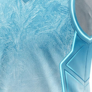 Conjunto de Uniforme de Baloncesto de Alto Rendimiento, Personalizable, con Pantalones Cortos Transpirables de Malla, Marca Maluza Industries - Product Image 5