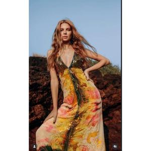 Vestido Maxi Boho con Estampado Sólido, Cuello en V Profundo, Sin Mangas, Corte Regular, Bordado a Mano con Lentejuelas, Lavable, para Playa o Verano - Product Image 1