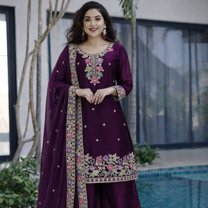 Traje de diseñador GMY de seda completamente cosido – Disponible en stock para compradores internacionales - Product Image 1