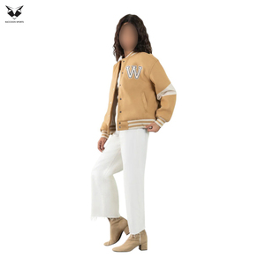 Service OEM ODM – Nouvelle veste universitaire pour femme 2026 avec logo lettre W, manches longues, col rabattu, tenue d'automne avec pantalon blanc - Product Image 2