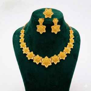 Ensemble de collier de mariée de luxe plaqué or 1K en cuivre et laiton pour femmes |   Bijoux de mariage traditionnels faits à la main - Product Image 1