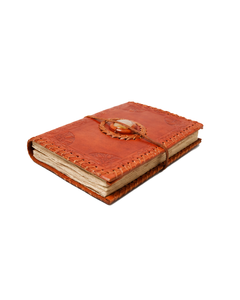 Cuaderno de Cuero Genuino Marrón con Tapa Dura y Cierre de Correa de Piedra Grabada - Diario de Regalo del GRUPO DNA (200/100 Páginas) - Product Image 3