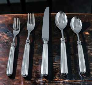 Ensemble de couverts en acier inoxydable artisanal, 5 pièces, couverts vintage avec design artisanal ciselé à la main pour une table élégante - Product Image 4