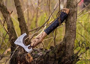 Hache de haute qualité, tête en acier forgé, manche en bois, design gravé, outil de survie - Product Image 6