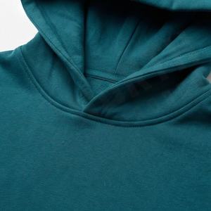 Hoodie surdimensionné élégant pour homme, design vintage délavé avec poche avant, confortable, personnalisable pour l'hiver. - Product Image 4