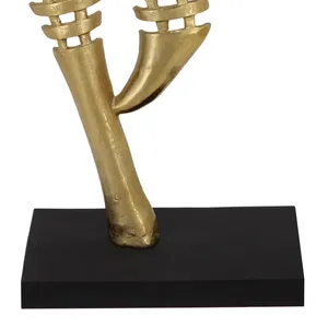 Sculpture décorative en métal faite à la main, accent élégant pour les espaces de vie résidentiels contemporains, design géométrique mondial - Product Image 2