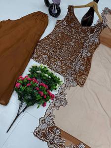 Collection de costumes 3 pièces de créateur pour soirées, en tissu Georgeet Star de qualité supérieure, avec détails de tissu haut de gamme, CODE FABRICS - Product Image 2