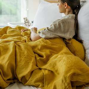 ชุดผ้าห่มผ้านวมสีเหลืองมัสตาร์ด ผ้าฝ้ายซักได้ พร้อมกระดุมมะพร้าว ปลอกหมอน 2 ใบ ชุดเครื่องนอนสไตล์โบโฮ สำหรับโรงแรม งานแต่งงาน และตกแต่ง - Product Image 2