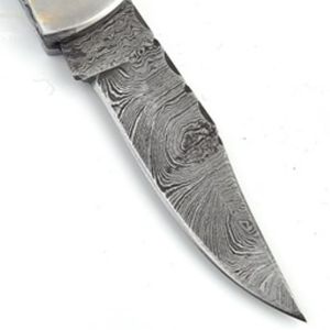 Couteaux pliants Damas faits à la main avec manche en os, lame en acier à motif, crosse en métal poli, étui en cuir pour la chasse en extérieur - Product Image 4