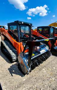 รถตัก Kubota SVL97-2 พร้อมหัวบดไม้ กำลังไฮดรอลิกทรงพลัง สำหรับงานขุด งานเกษตร งานจัดสวน และงานก่อสร้างถนน - Product Image 4