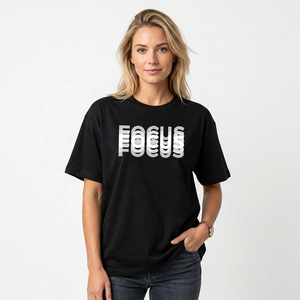 T-shirt noir à manches courtes pour homme, imprimé lettres Focus, col rond, style décontracté, coupe ample, 100 % coton jersey, anti-boulochage, 220 g - Product Image 3