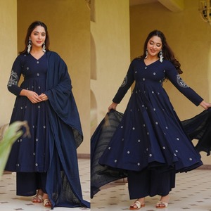 Collection de costumes de style lourd avec broderie en soie romaine, Anarkali, Palazzo, Tabby, Organza, Dupatta, taille naturelle, écologique - Product Image 3