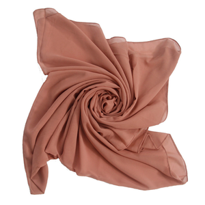 ฮิญาบแบบเรียบ OEM สำหรับผู้หญิง คุณภาพพรีเมียม ผ้าคลุมศีรษะอิสลามเนื้อนุ่ม ขายส่งจำนวนมาก ผลิตในปากีสถาน - Product Image 3