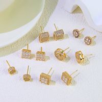 Boucles d'oreilles clous tendance en cuivre plaqué or et zircon, design italien, pour femme, idéales pour les soirées