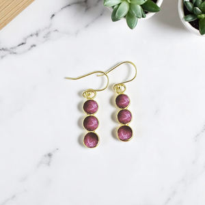 Boucles d'oreilles longues en pierre précieuse rubis faites à la main |   Bijoux en argent 925 avec rubis facetté pour femmes - Product Image 1
