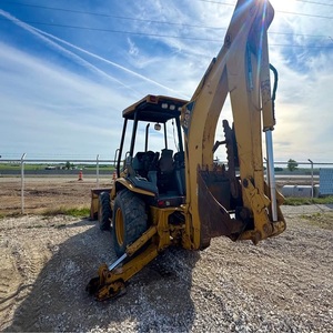 Chargeuse-pelleteuse Caterpillar 420F d'occasion, 4 tonnes de charge nominale, 64 kW de puissance, moteur et boîte de vitesses d'origine - Product Image 2