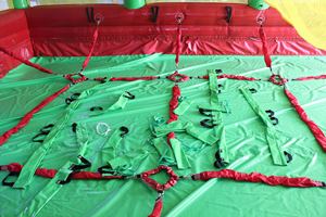 Terrain de football gonflable en promotion pour divertissement commercial extérieur, en PVC, capacité 1000 kg, 16 personnes - Product Image 2