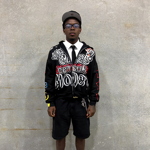 Sweat à capuche homme Y2K personnalisé, style streetwear, imprimé en relief, strass sur le capuche, effet vieilli vintage, 500 GSM, fermeture éclair, noir, coupe oversize - Product Image 5