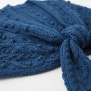 Châle en tricot doux et chaud pour l'hiver, écharpe cape poncho en tricot torsadé épais pour femme, fournisseur en gros d'usine - Product Image 4