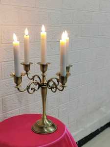 Candelabro de Cinco Brazos, Portavelas de Metal Color Dorado para Decoración del Hogar, Centro de Mesa, Decoración de Eventos, Diseños Personalizables - Product Image 5