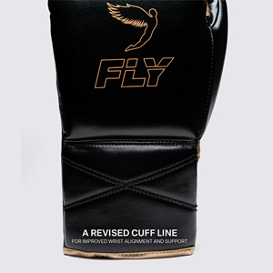 Gants de boxe Fly en cuir de vachette véritable les mieux notés, entièrement noirs, avec fermeture Superlace, pour le kickboxing professionnel, avec logo - Product Image 2