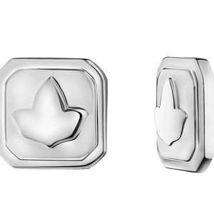 Boucles d'oreilles clous carrées en argent avec motif feuille en relief, style géométrique, élégantes, bijoux de mode pour femme, pour tous les jours et les soirées - Product Image 1