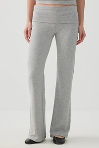 กางเกงโยคะขายส่งแบบสั่งทำสำหรับผู้หญิง เอวกลาง ทรงขาบาน ไร้ตะเข็บ กระชับหน้าท้อง ระบายอากาศ ป้องกันแบคทีเรีย กางเกงออกกำลังกายขายาว - Product Image 3