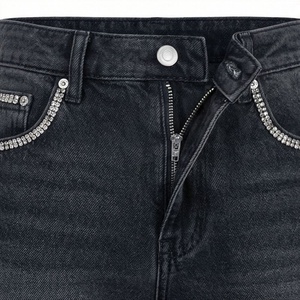 Shorts en jean pour femme, délavage moyen, avec poches décorées et strass sur le bas, qualité supérieure, pour soirée _1 - Product Image 4