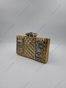 Pochette indienne artisanale en nacre avec détails géométriques en laiton et pierres d'agate, sac de soirée de luxe pour femme - Product Image 2